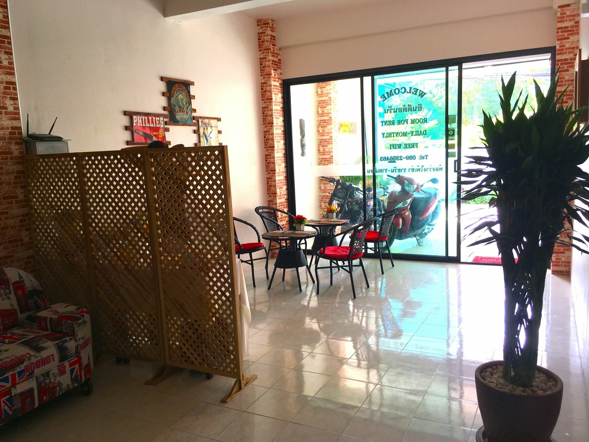 Breezy House Apartment Jomtien Beach Exterior photo