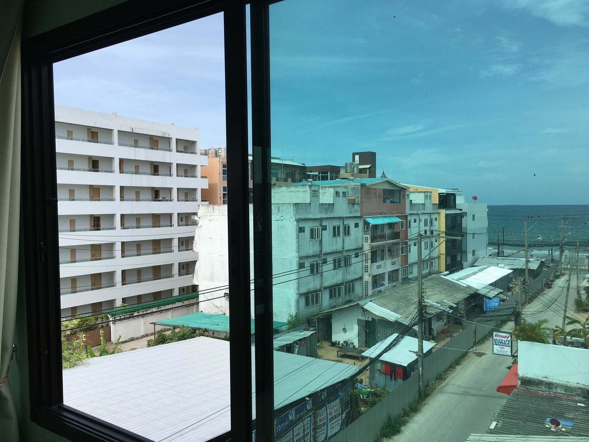 Breezy House Apartment Jomtien Beach Exterior photo